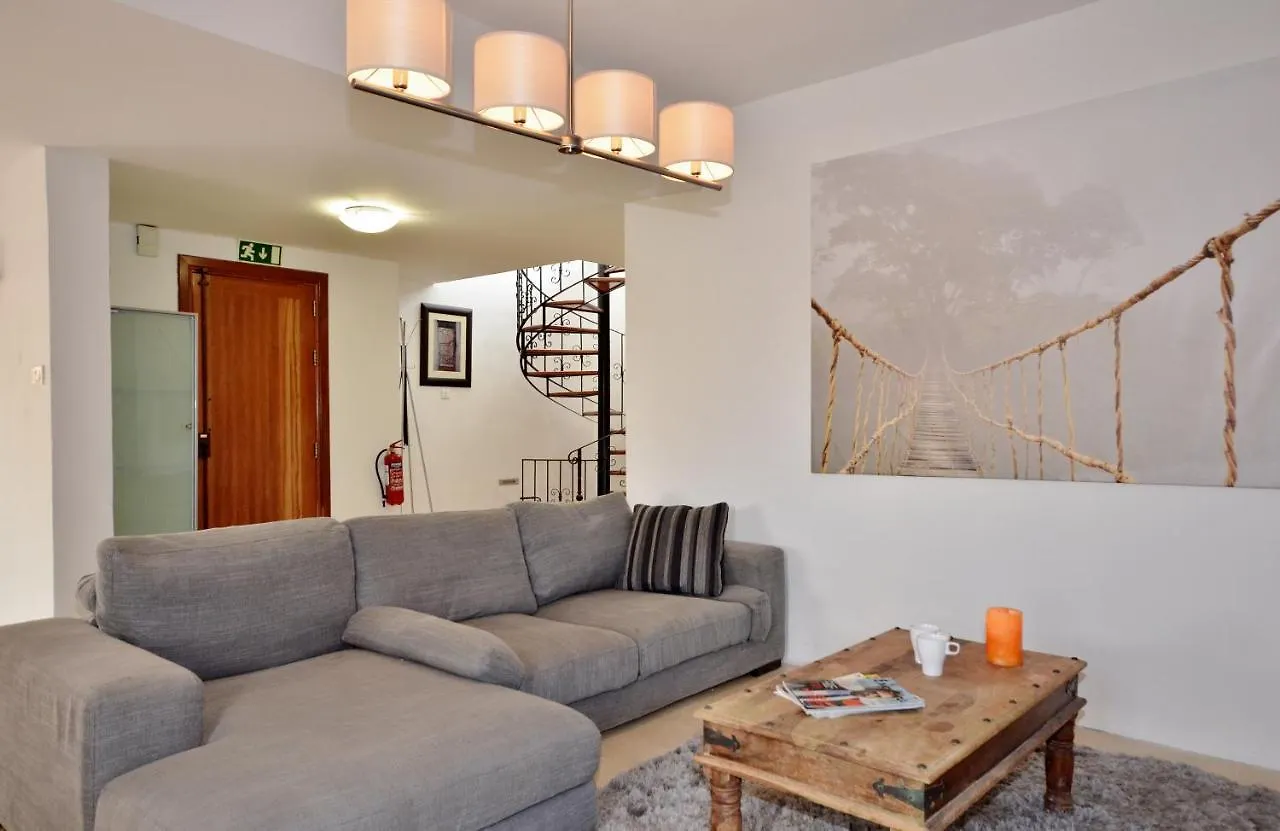City Living Suite Tk 3 Rm 4 San Ġiljan 0*,  Malte