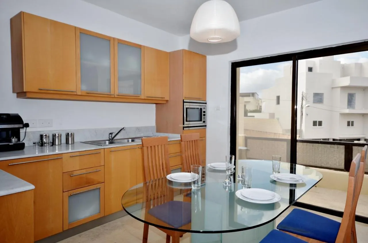City Living Suite Tk 3 Rm 4 San Ġiljan 0*,  Malte